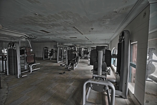 What Clients Notice First in Dirty Gyms